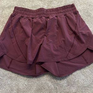 Lululemon tracker 4 inch short
